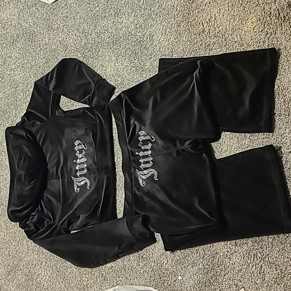Juicy Couture Black Velour Track Set - Picture 2 of 7